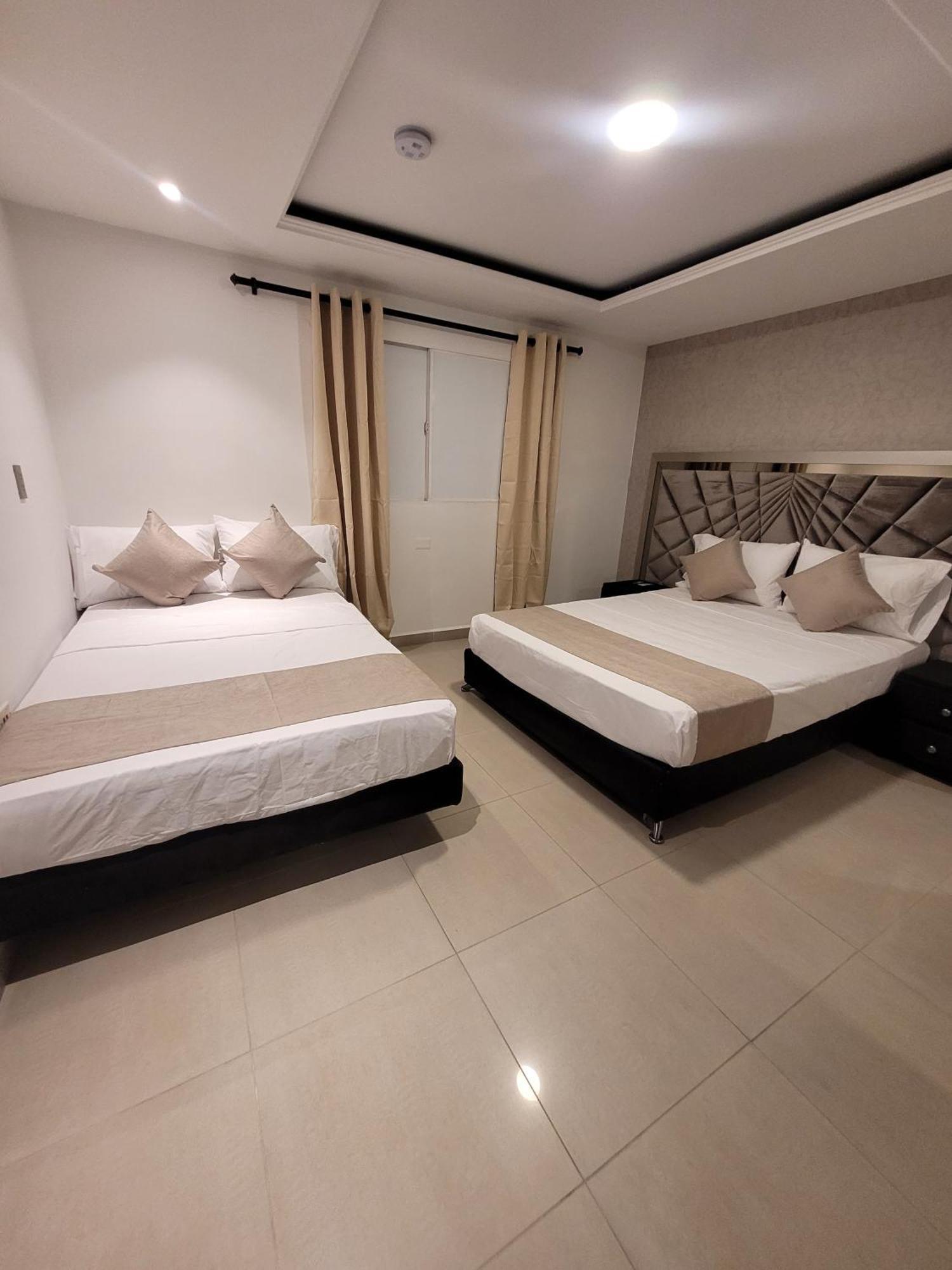 Hotel Med 33 Medellín Exteriör bild