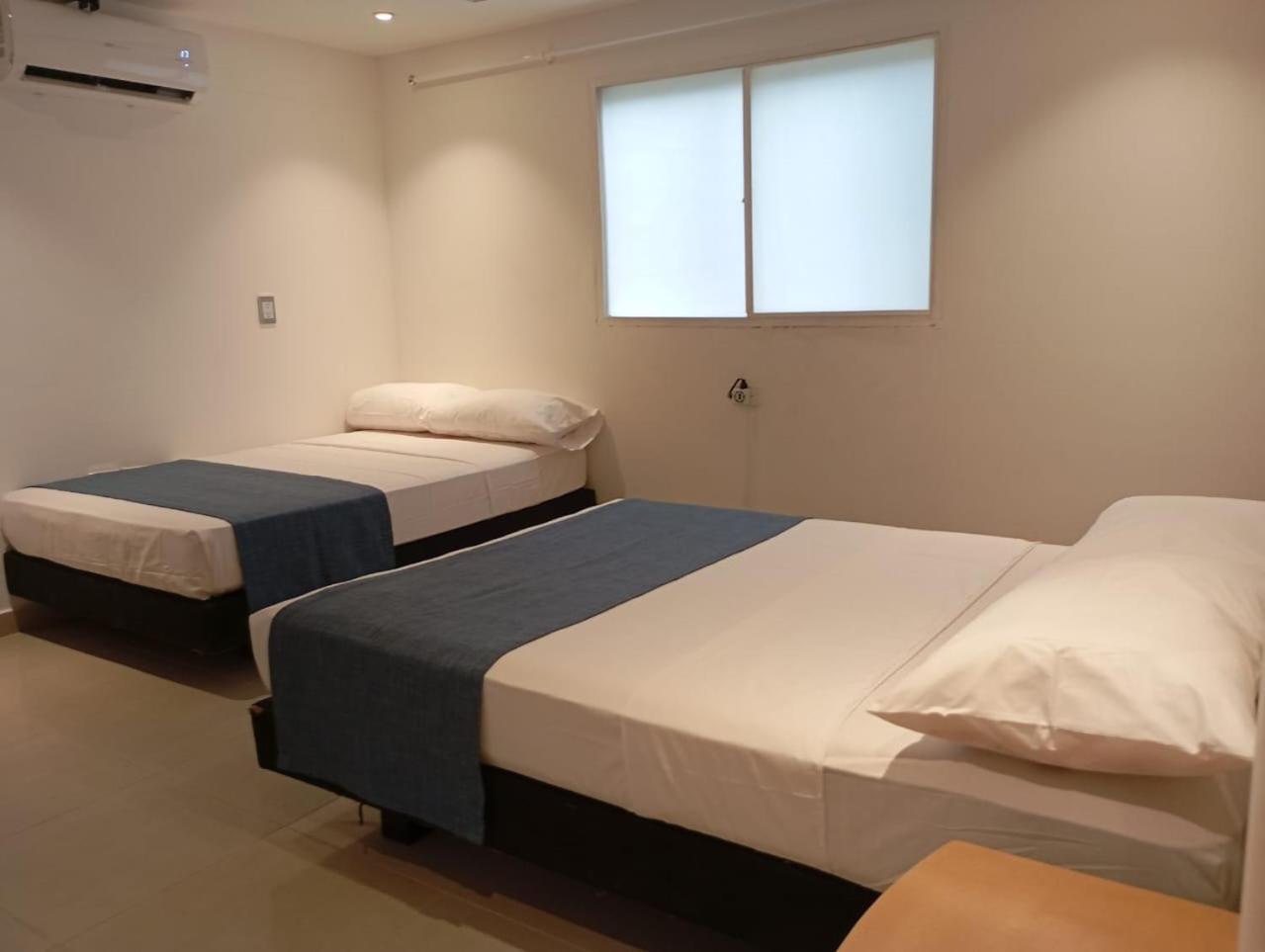 Hotel Med 33 Medellín Exteriör bild