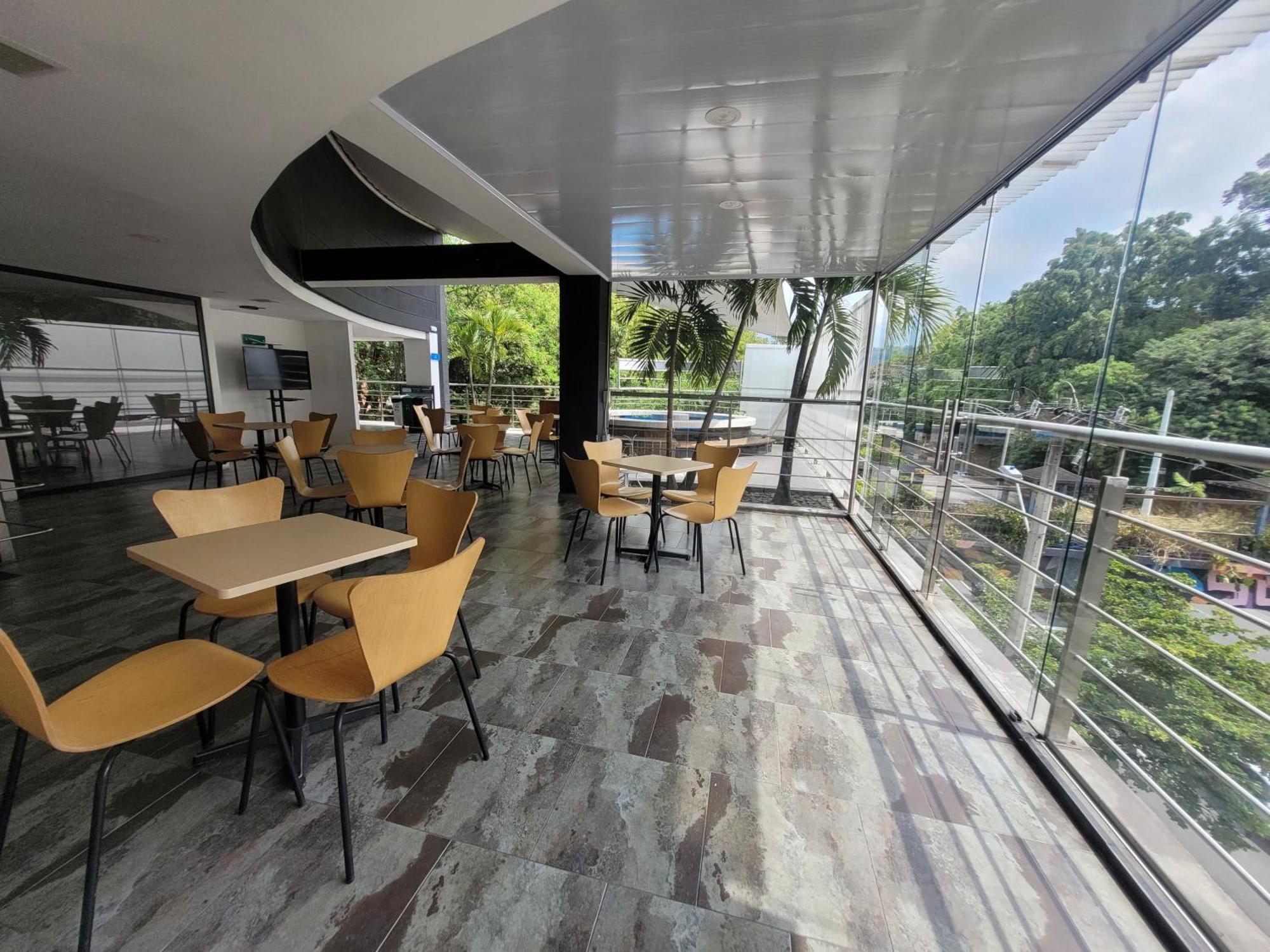 Hotel Med 33 Medellín Exteriör bild